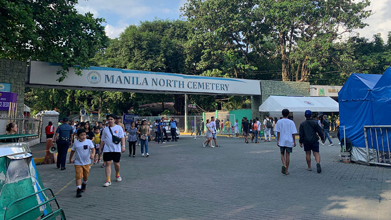PNP command post monitors peace situation at Manila North Cemetery